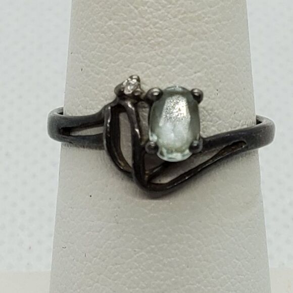 Vintage Sterling Silver & Topaz Ring - Picture 1 of 8